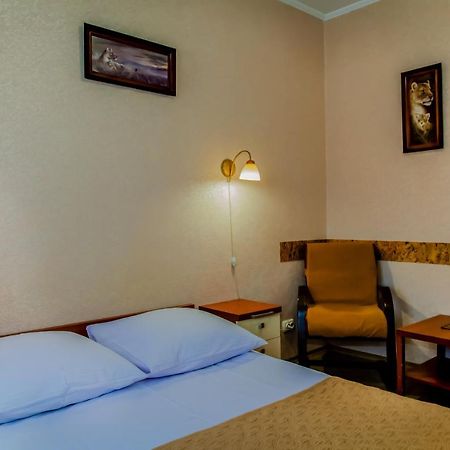 SN Hotel Starokostyantyniv Buitenkant foto