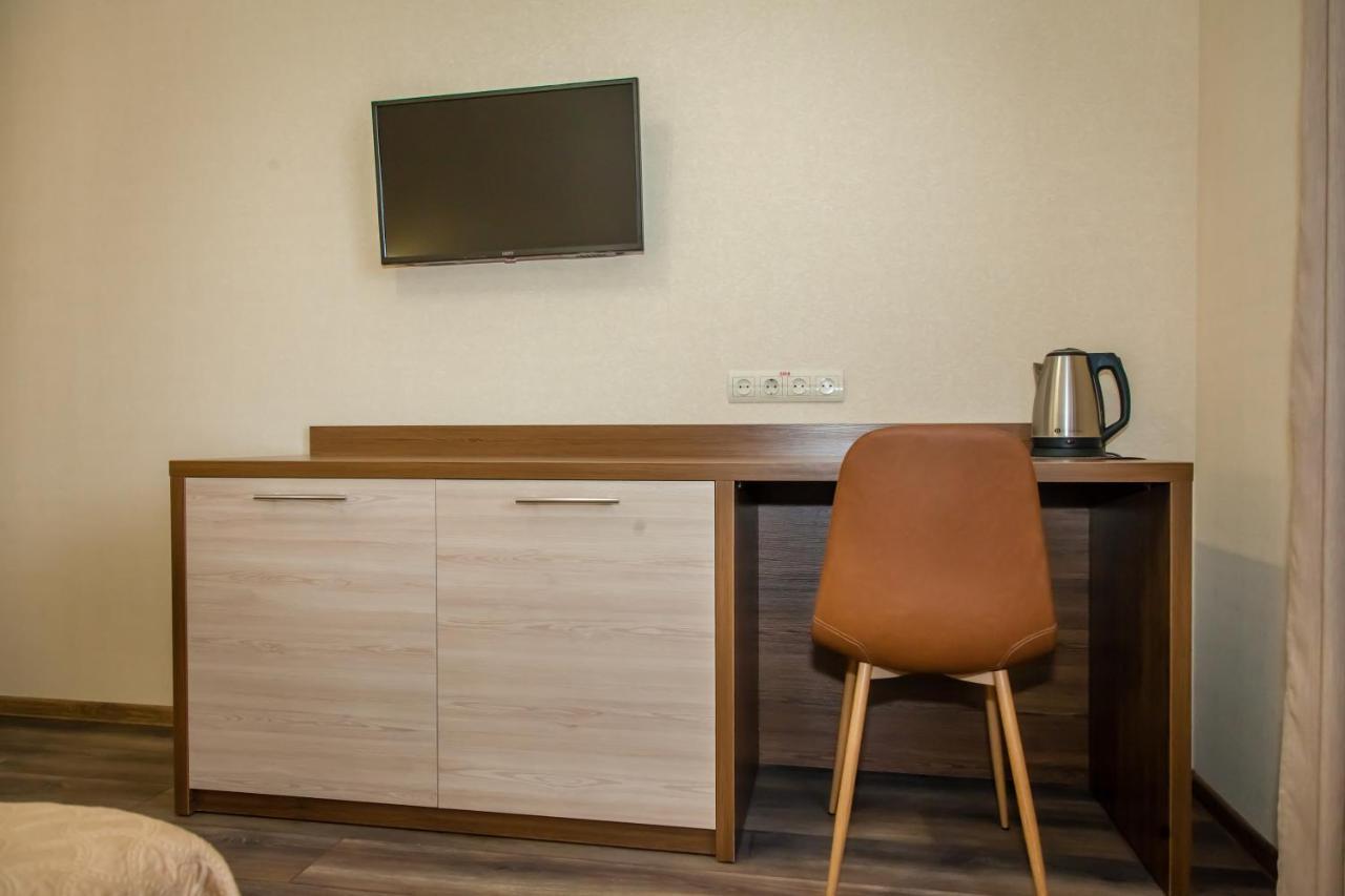 SN Hotel Starokostyantyniv Buitenkant foto