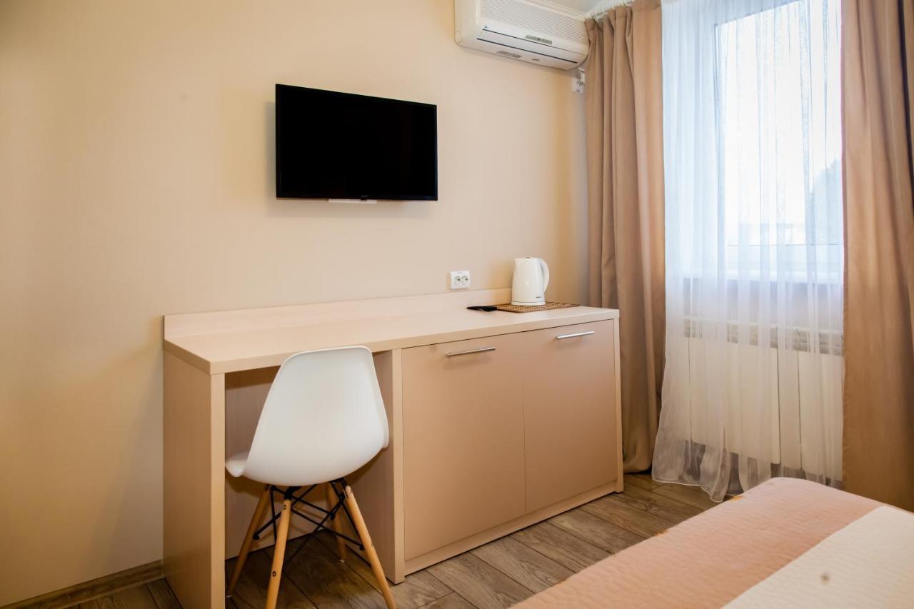 SN Hotel Starokostyantyniv Buitenkant foto