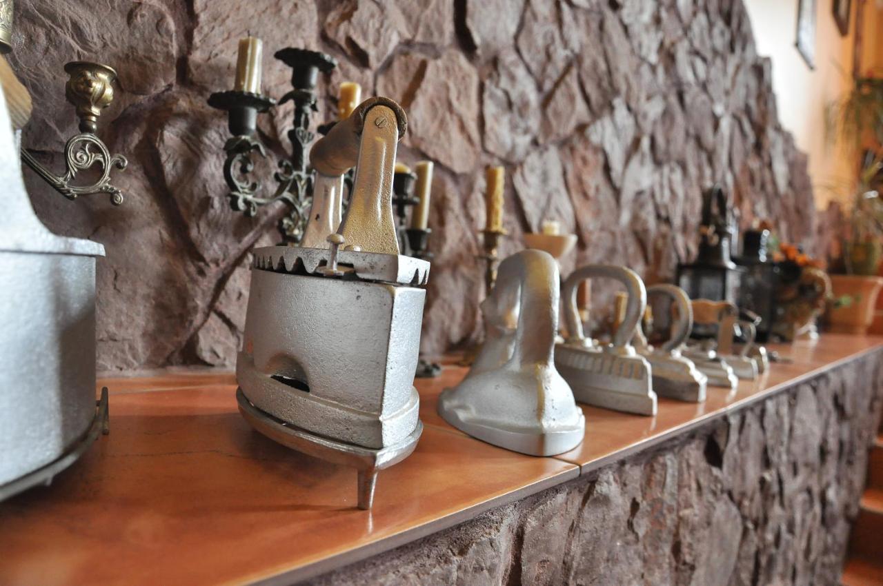SN Hotel Starokostyantyniv Buitenkant foto